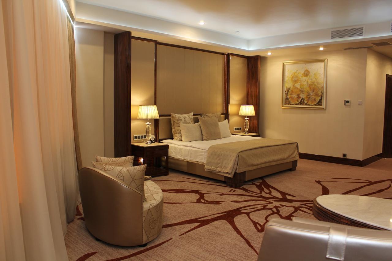 Boutique Hotel Health Club&Spa Grand Prix Astana Eksteriør billede