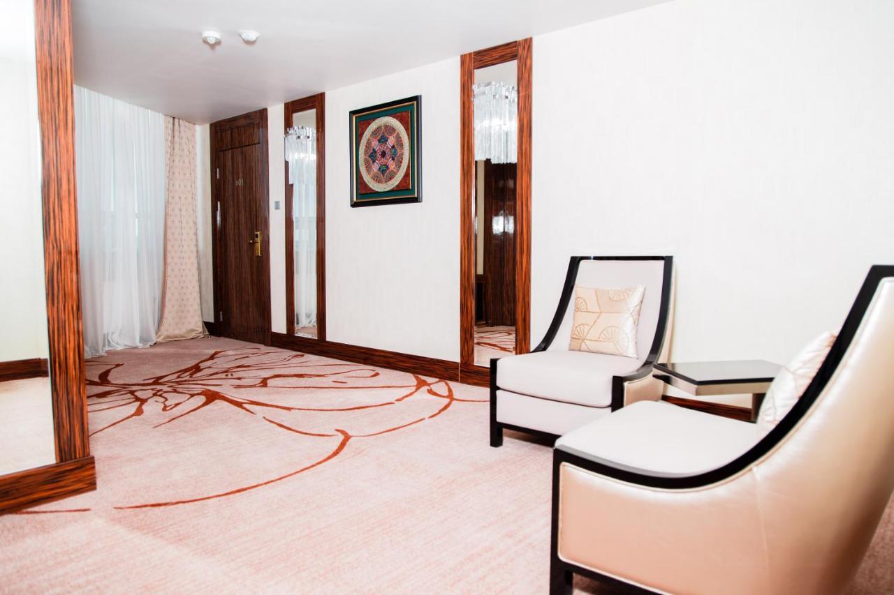 Boutique Hotel Health Club&Spa Grand Prix Astana Eksteriør billede