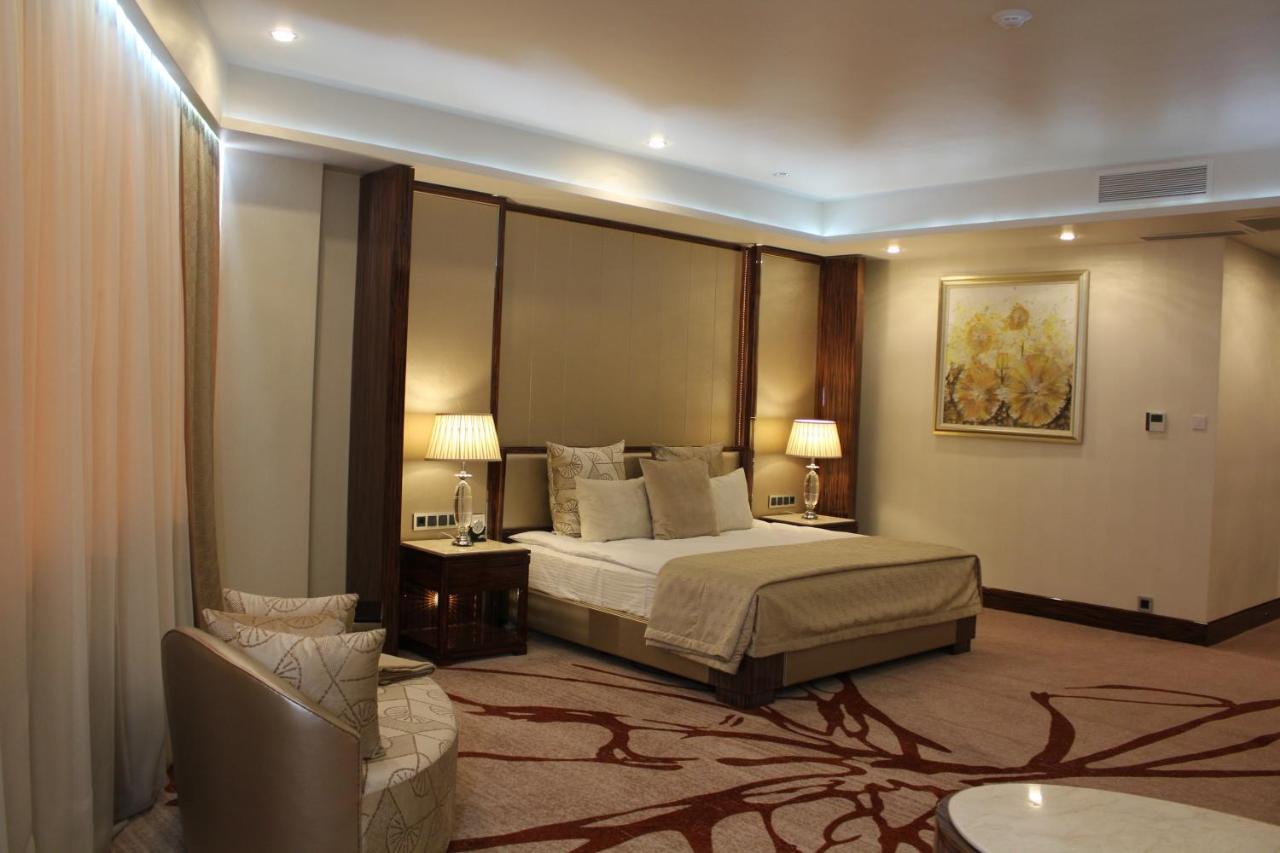 Boutique Hotel Health Club&Spa Grand Prix Astana Eksteriør billede
